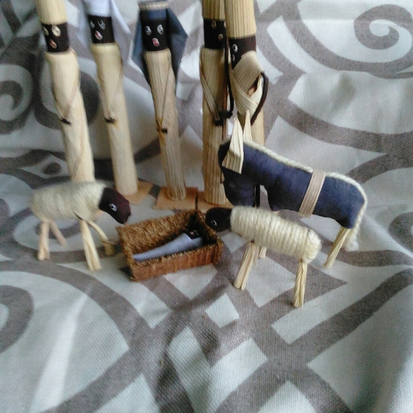 CORN HUSK "FAIR TRADE" NATIVITY FROM KENYA - Picture 3 of 8